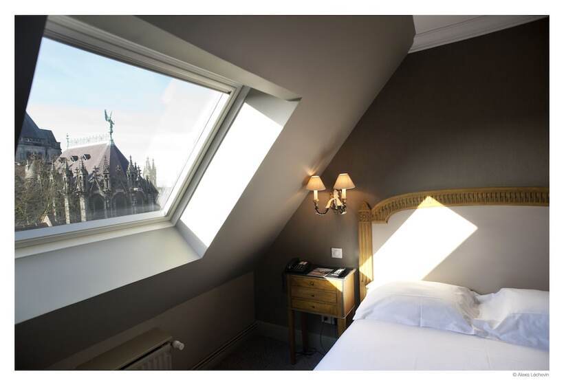 Deluxe Room, De La Treille