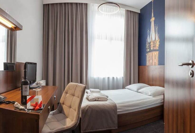 غرفة قياسية, Downtown Krakow