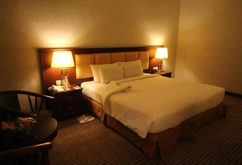 Superior Room, Grand Riverview