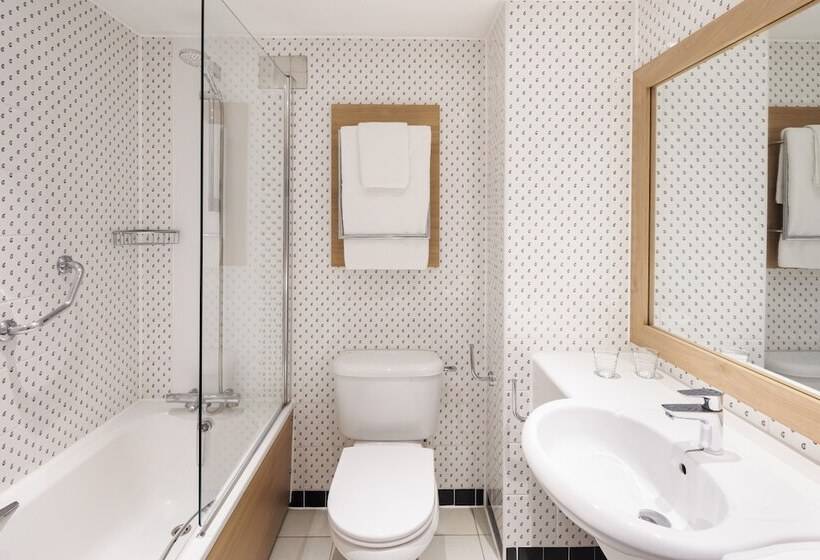 اتاق استاندارد, Holiday Inn London   Gatwick Airport, An Ihg