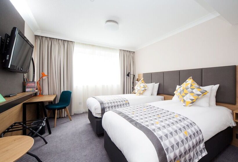 Quarto standard, Holiday Inn London  Gatwick Airport