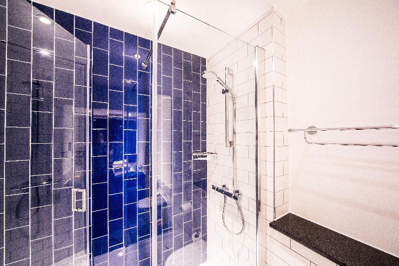 اتاق استاندارد با تخت بزرگ, Holiday Inn London   Gatwick Airport, An Ihg