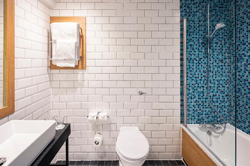 اتاق استاندارد با تخت بزرگ, Holiday Inn London   Gatwick Airport, An Ihg