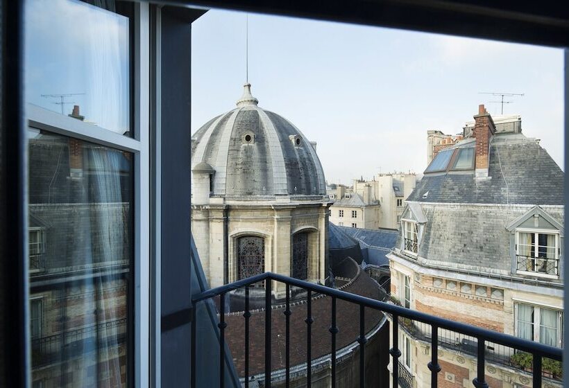 سوییت خانوادگی, Lumen Paris Louvre
