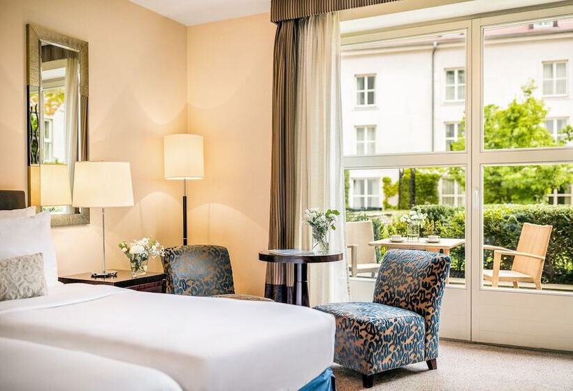 Habitación Deluxe con Terraza, Mandarin Oriental Prague