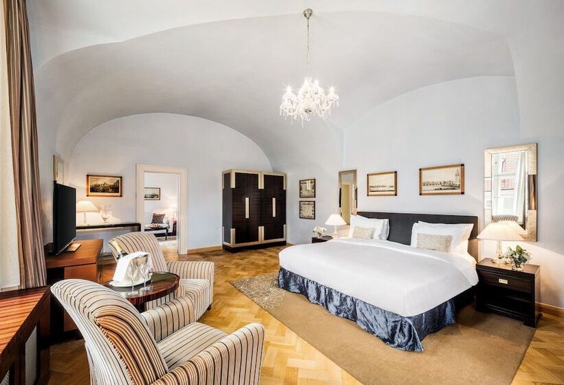 Suite, Mandarin Oriental Prague