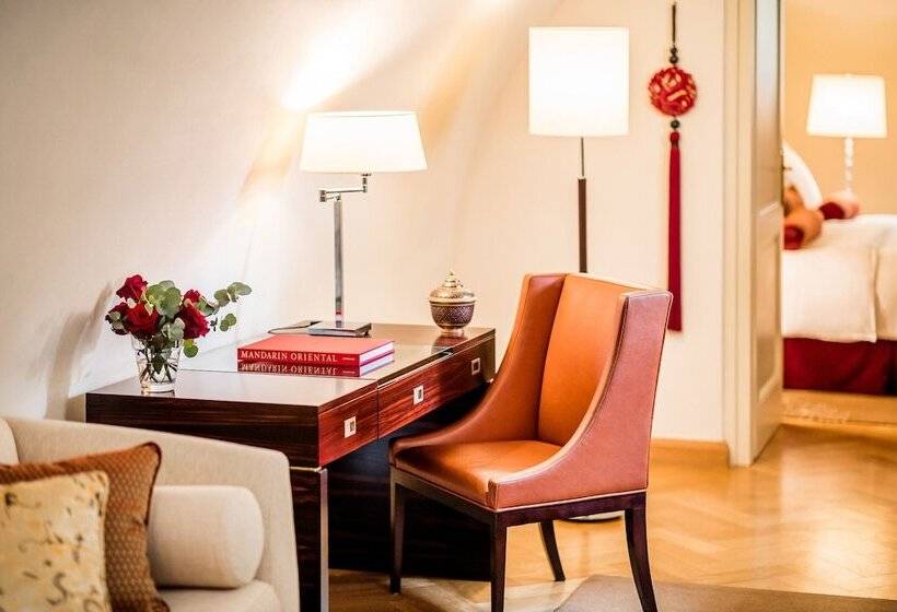 Suite, Mandarin Oriental Prague