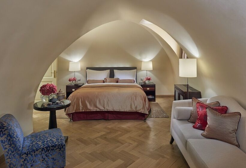 Suite, Mandarin Oriental Prague