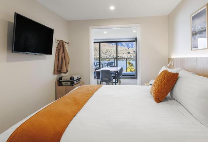 3-Bedroom Deluxe Apartment, Oaks Queenstown Shores Resort