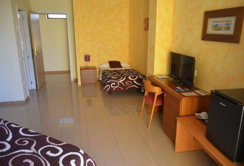 اتاق استاندارد سه نفره, Playasol