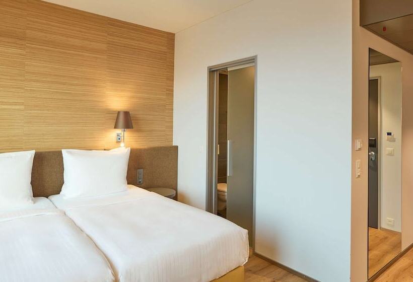 Quarto superior, Radisson Blu , Lucerne