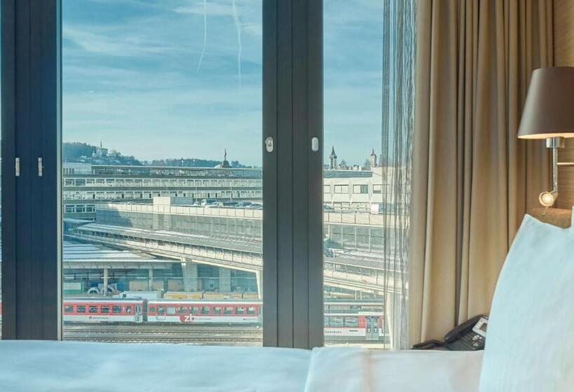 Quarto superior, Radisson Blu , Lucerne