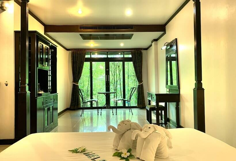 اتاق استاندارد با چشم‌انداز باغ, Sand Sea Beach Resort