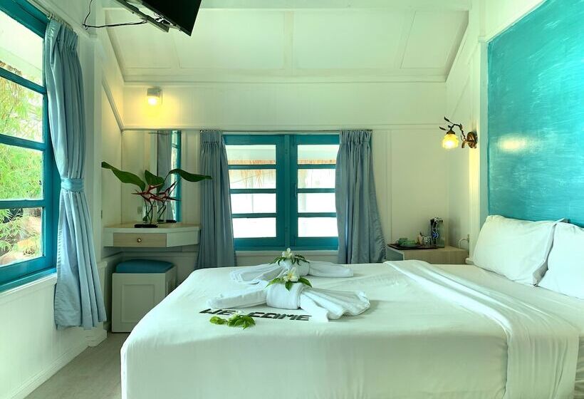 اتاق استاندارد با چشم‌انداز باغ, Sand Sea Beach Resort