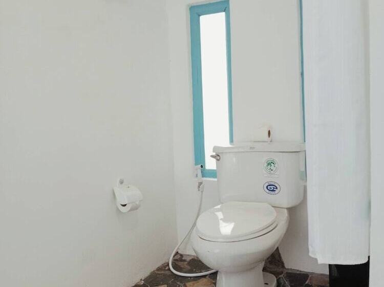 سوئیت رویال, Sand Sea Beach Resort