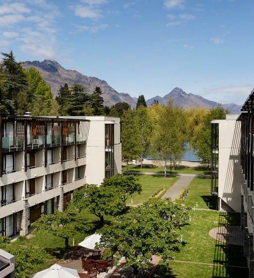 Standard Room 2 Double Beds, Novotel Queenstown Lakeside