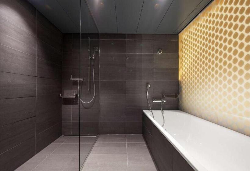 سوییت جونیور, Radisson Blu Hotel, Lucerne