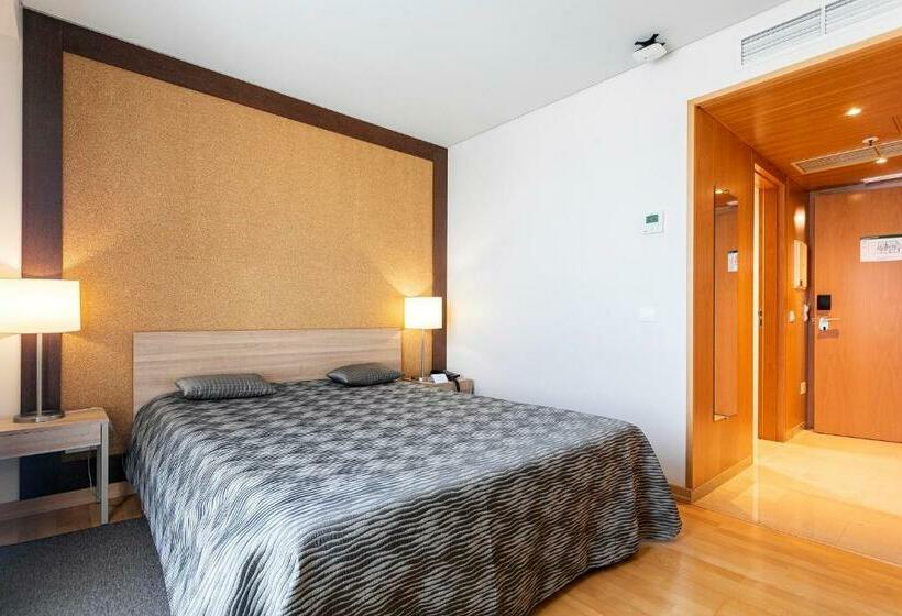 Standard Single Room, Antillia