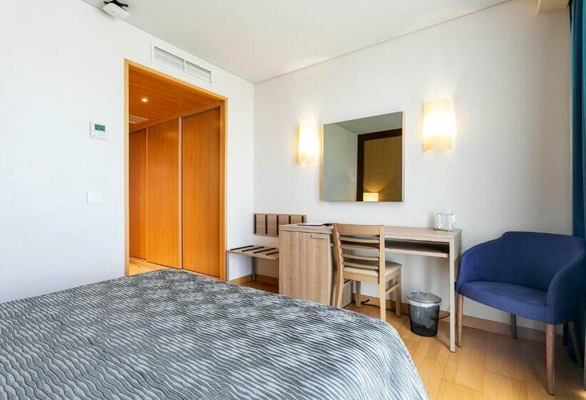 Standard Single Room, Antillia