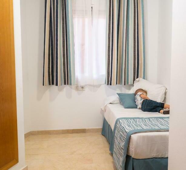 דירת שלושה חדרים, Apartamentos Magic Atrium Plaza