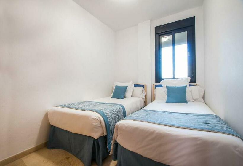 דירת שלושה חדרים, Apartamentos Magic Atrium Plaza