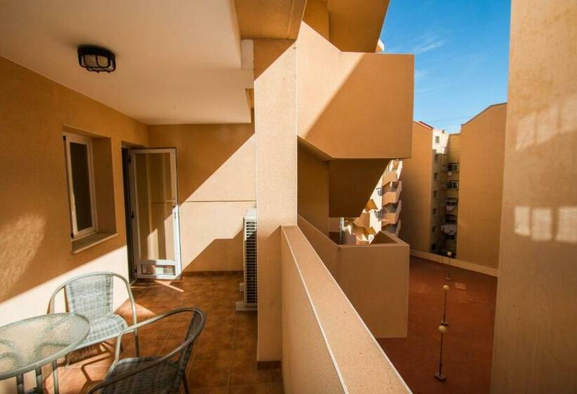 דירת שלושה חדרים, Apartamentos Magic Atrium Plaza