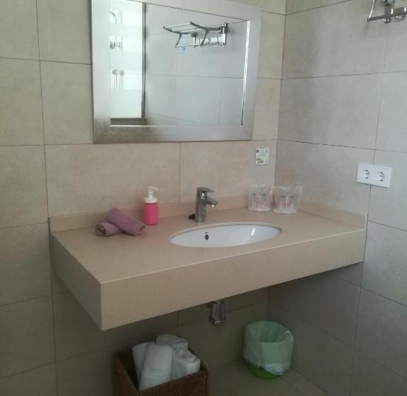 استودیوی لوکس, Apartamentos Villa Primera