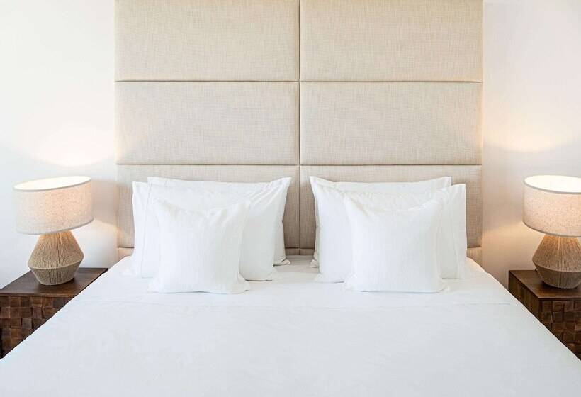 اتاق اساندارد با چشم‌انداز جانبی به دریا, Grecotel Luxme Kos