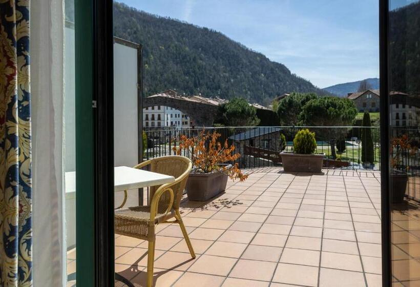 Superior Room with Terrace, De Camprodón