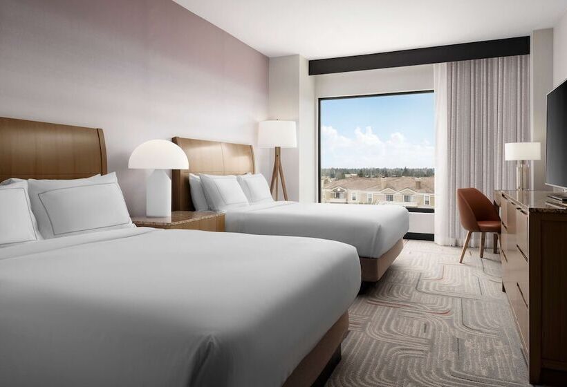 اتاق دلوکس مخصوص معلولین, Doubletree By Hilton Irvine   Spectrum
