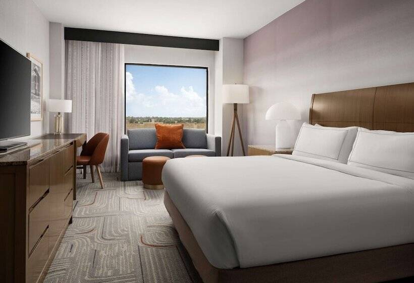 اتاق دلوکس مخصوص معلولین, Doubletree By Hilton Irvine   Spectrum