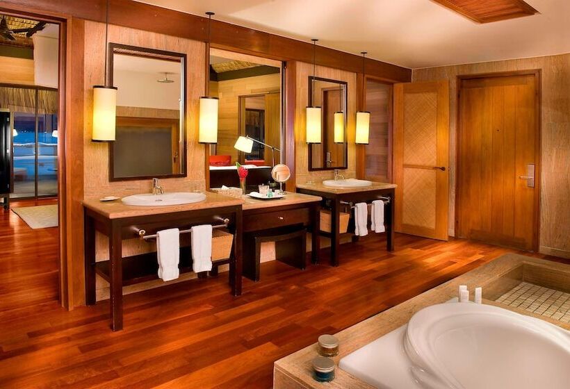 ویلای سوپریور 1 خوابه, The St. Regis Bora Bora Resort