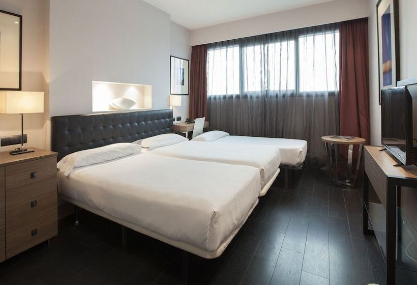 اتاق استاندارد سه نفره, Urh Hotel Spa Zen Balagares