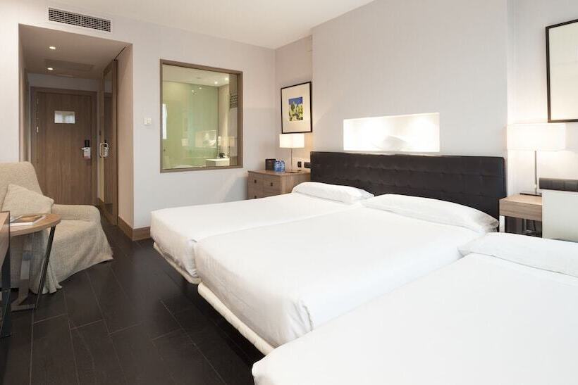 اتاق استاندارد سه نفره, Urh Hotel Spa Zen Balagares