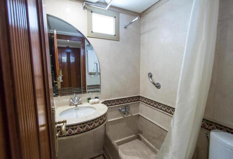 Chambre Standard Individuelle, Zahrat Al Jabal