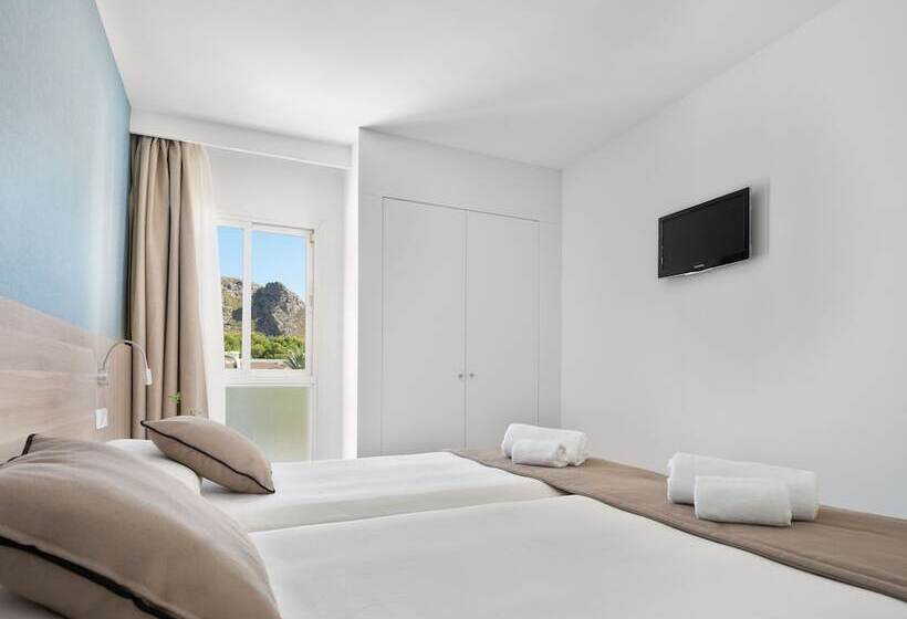 سوییت با چشم‌انداز استخر, Puerto Azul Suite