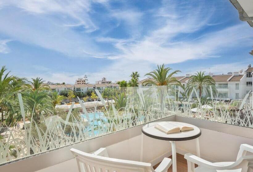 سوییت با چشم‌انداز استخر, Puerto Azul Suite