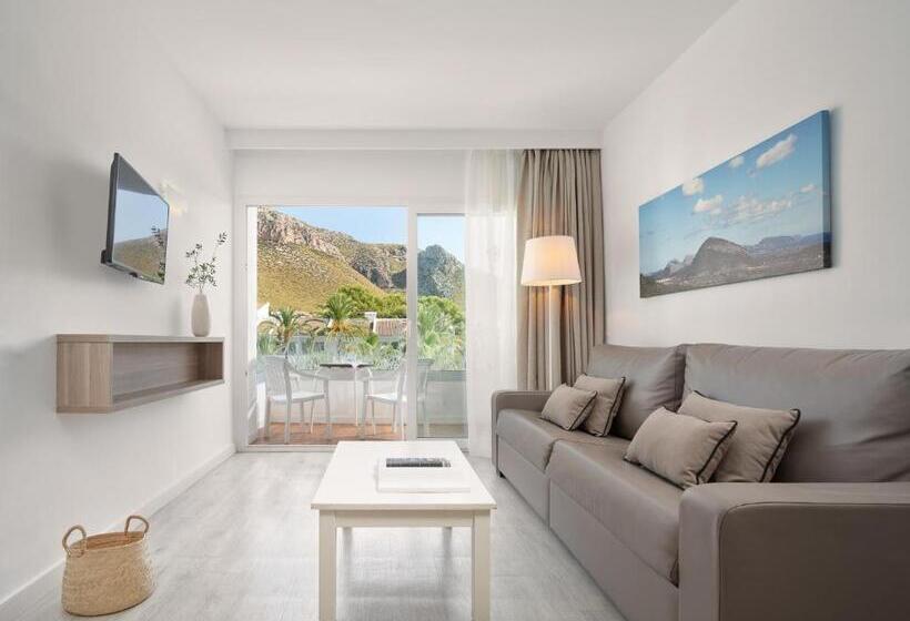 سوییت با چشم‌انداز استخر, Puerto Azul Suite