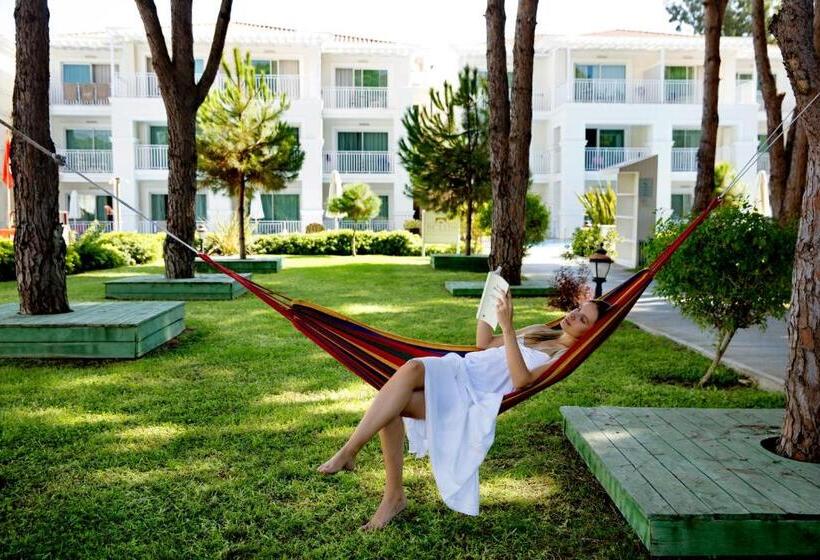 خانه 1 خوابه, Bellis Deluxe Hotel & Heated For Winter Aqua Park