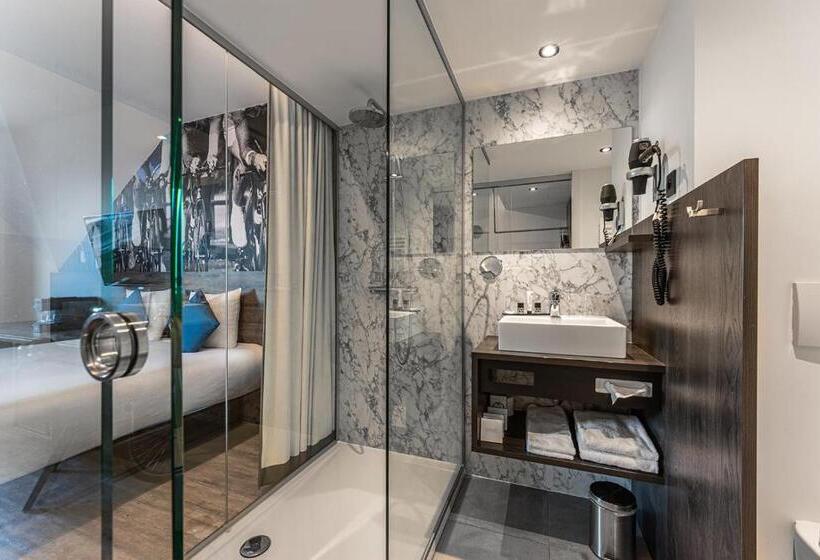 اتاق سوپریور با تخت بزرگ, Velotel Brugge