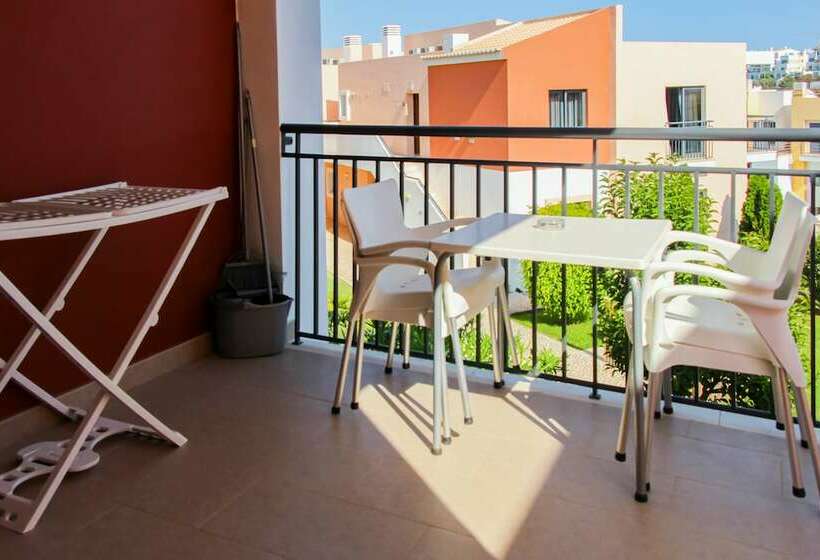 1 Bedroom Apartment, Vitor S Village