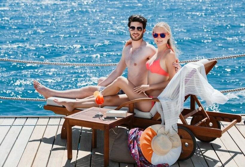 ویلای 1 خوابه, Adam & Eve   Adult Only
