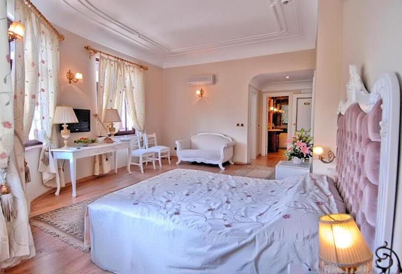 سوئیت با بالکن, Aspen Hotel Kaleiçi