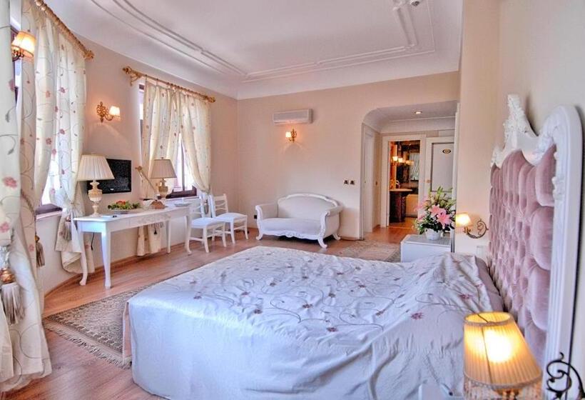 سوئیت با بالکن, Aspen Hotel Kaleiçi