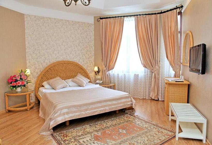 اتاق لوکس با چشم‌انداز باغ, Aspen Hotel Kaleiçi