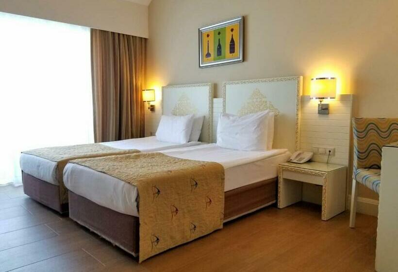 Family Room, Crystal Admiral Resort Suites & Spa  Ultimate All Inclusive