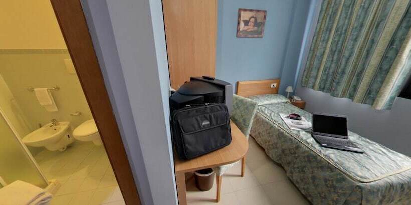 اتاق استاندارد یک نفره, Garda