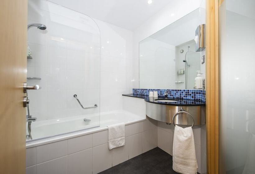 اتاق استاندارد, Holiday Inn Express Barcelona City 22@, An Ihg