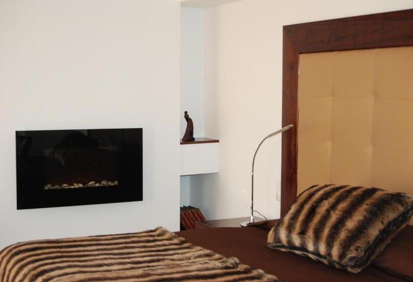 اتاق لوکس با تخت بزرگ, Hôtel Ariane & Spa