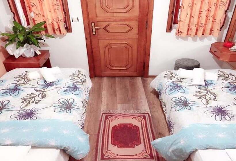 Standard Single Room, Karyatit Kaleici